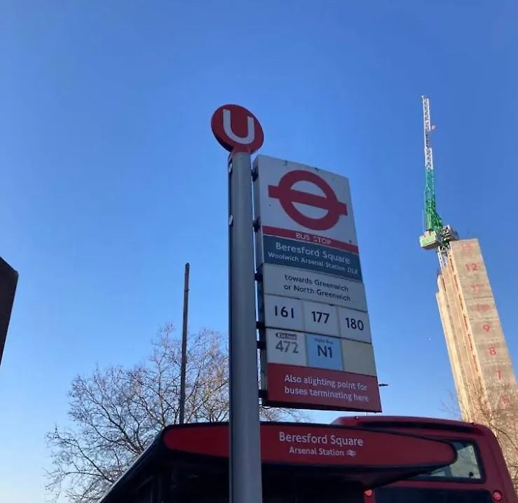 Cozy En-Suite Stay, Steps From Elizabeth Line London 0*,